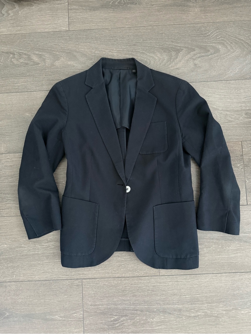 Uniqlo Classic Navy Blazer - Tailored Single-Breasted Jacket medium